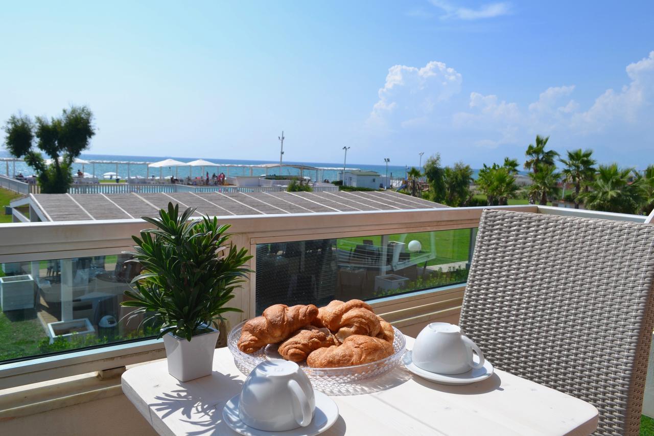 Sunrise Accessible Resort Battipaglia Eksteriør billede