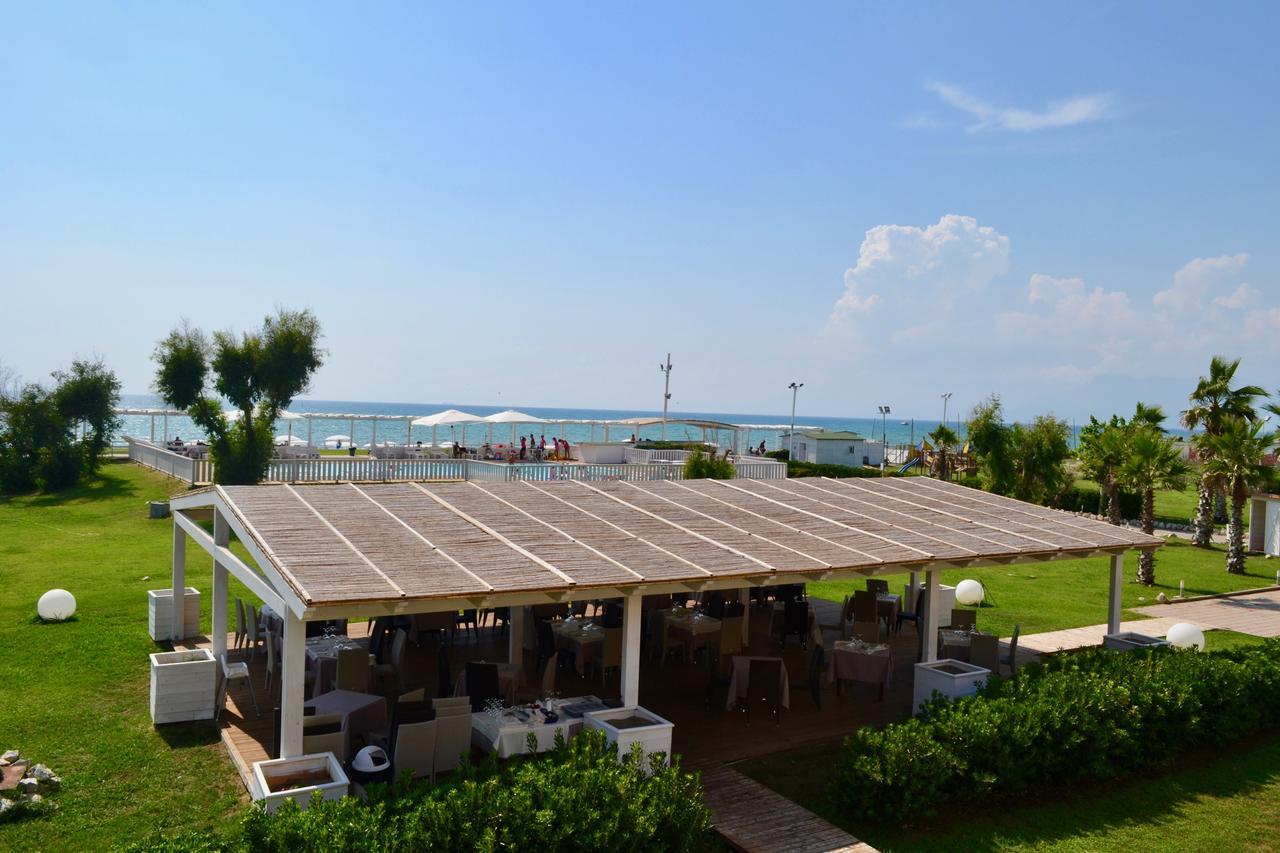 Sunrise Accessible Resort Battipaglia Eksteriør billede
