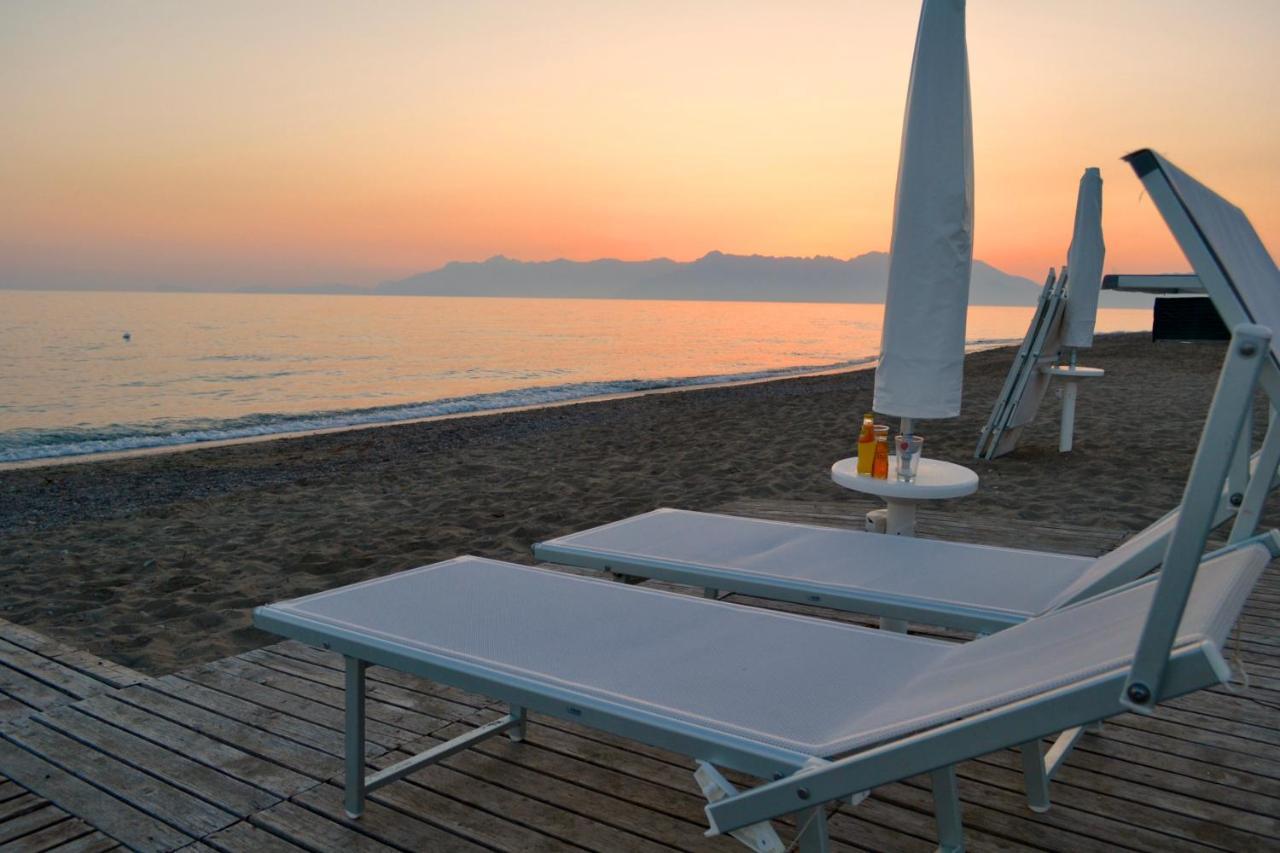 Sunrise Accessible Resort Battipaglia Eksteriør billede